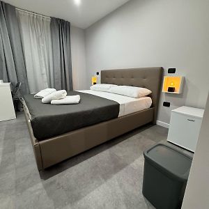 Camera con letto king size